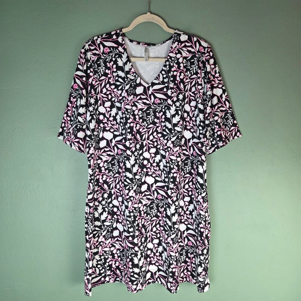 Lulu B Womens 1X Black Pink White Floral VNeck Elbow Sleeve Dress Travel Stretch